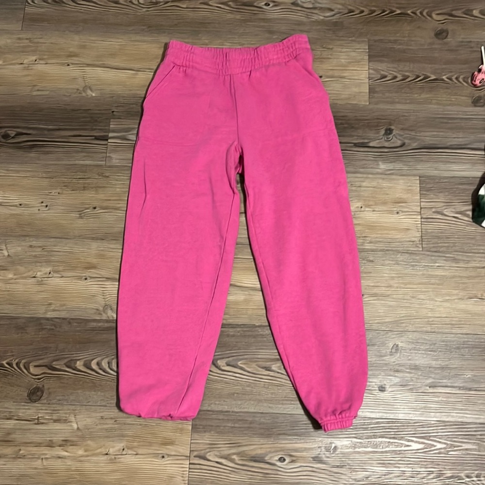 Colder pink sweatpants